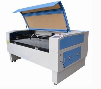 商標(biāo)攝像激光切割機 不規(guī)則產(chǎn)品的自動尋邊定位切割EVA海綿切割 激光切割機 杰達光電1080圖片_高清圖_細(xì)節(jié)圖-東莞市杰達光電科技 -